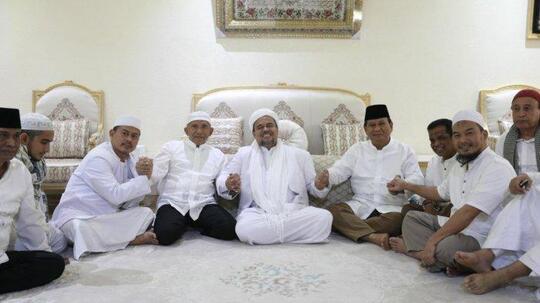 Bandara Soekarno-Hatta Perketat Keamanan, Pagi Ini Rizieq Shibab Tiba di Tanah Air
