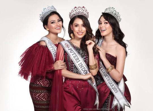 3 Puteri Indonesia Ini Cantiknya Adem Banget Gan! Setuju Ngga?