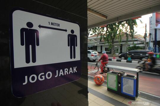 Jaga Jarak Sama Mantan Bisa, Masa Jaga Jarak Sesama Nggak Bisa?