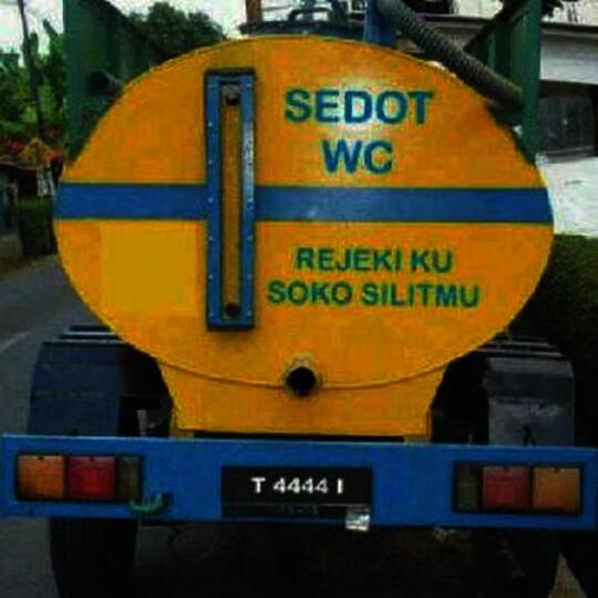 Rahasia Tukang Sedot Tinja