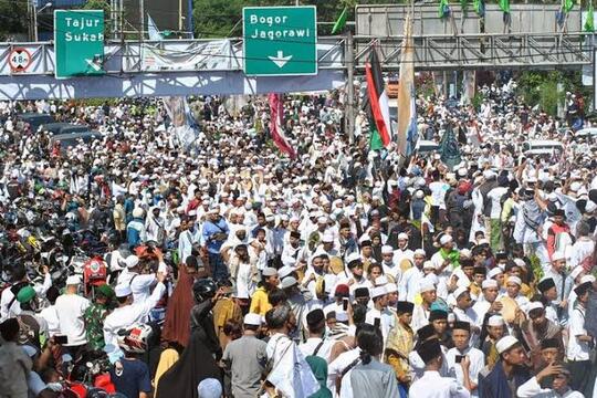 Apa Bedanya Massa Habib Rizieq, Massa Demonstrasi Dan Massa Pilkada?