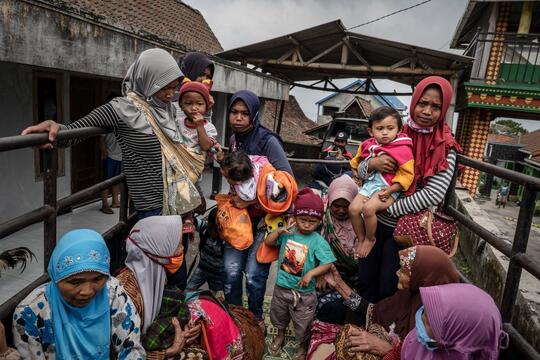 KUMPULAN FOTO YANG WAJIB DILIHAT DIBULAN NOVEMBER