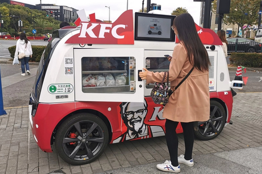 Di China KFC Jualan Ayam Pake Mobil Otonom, Keren Amat!