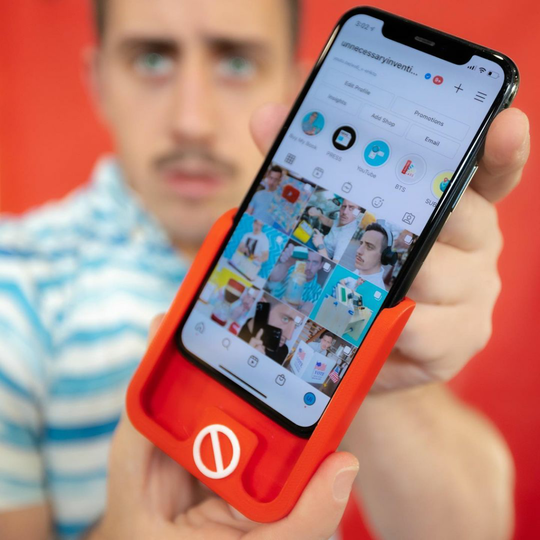 Agan Jengkel dengan Tombol IG Shopping di Instagram? Casing Unik Ini Solusinya!