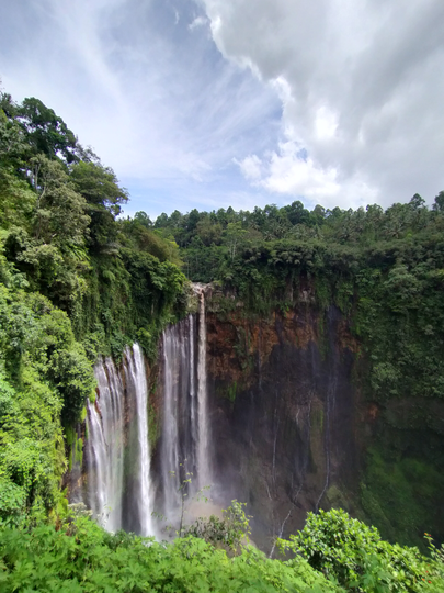 Air Terjun Tumpak Sewu Dan Goa Tetes, Serpihan Surga Yang Tercecer Dibumi
