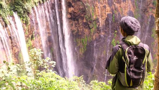 Air Terjun Tumpak Sewu Dan Goa Tetes, Serpihan Surga Yang Tercecer Dibumi