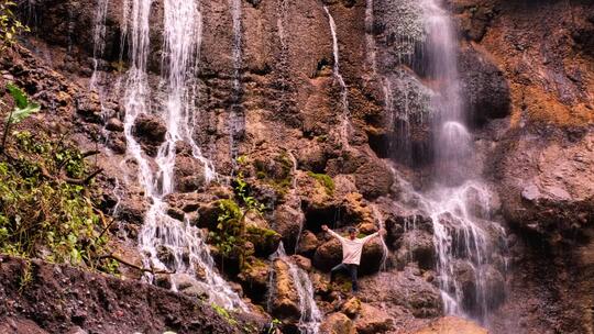 Air Terjun Tumpak Sewu Dan Goa Tetes, Serpihan Surga Yang Tercecer Dibumi