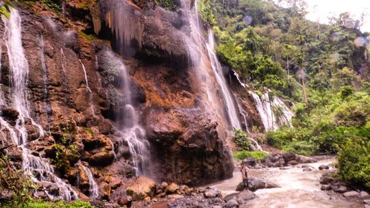 Air Terjun Tumpak Sewu Dan Goa Tetes, Serpihan Surga Yang Tercecer Dibumi