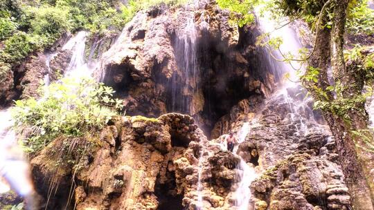 Air Terjun Tumpak Sewu Dan Goa Tetes, Serpihan Surga Yang Tercecer Dibumi