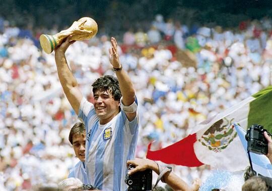 Kumpulan Komentar Fenomenal untuk Diego Maradona Sebelum Tutup Usia