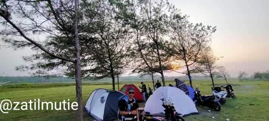 Nikmati Eksotisme Pantai Tipar Cianjur Selatan Yang Masih Perawan, Komplit Banget!