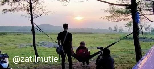 Nikmati Eksotisme Pantai Tipar Cianjur Selatan Yang Masih Perawan, Komplit Banget!