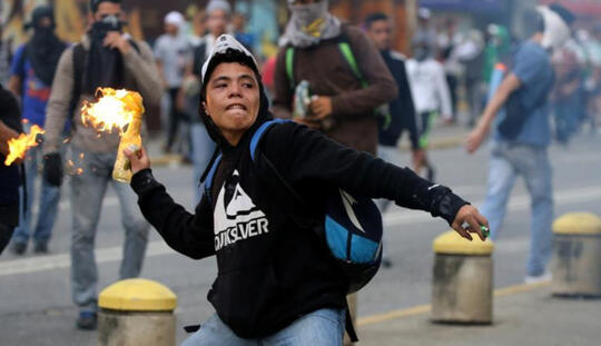 Kenapa dinamakan MOLOTOV