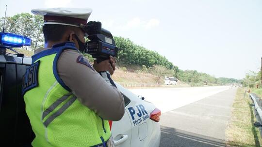 Jangan Asal Kebut Gan, Tol Cipali Sekarang Punya Speed Gun!