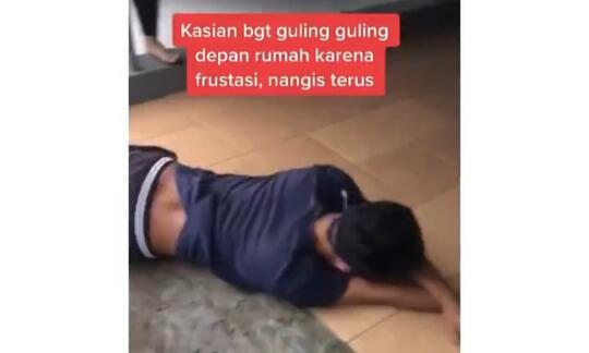 Haru, Viral Pemuda Nangis Guling-guling karena Pacarnya Menikah dengan Orang Lain!
