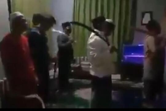 Kapolri Idham Azis Perintahkan Anak Buahnya Siaga: Pakai Helm dan Rompi Anti Peluru