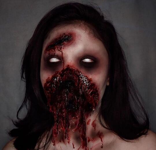 Dhyka Clara, Beauty Vlogger Asal Solo yang Jago Bikin Ilusi Makeup, Keren!