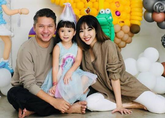Begini Potret Gisel Anastasia sejak Balita Hingga Menjadi Hot Mom, Kepoin Yuk!