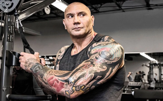 5 Atlit WWE Smackdown yang Sukses Jadi Aktor Film
