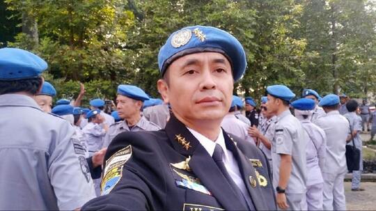 Apakah kita membutuhkan Musuh Masyarakat/Public Enemy?