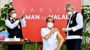 Jokowi Rasakan Efek Vaksin Sinovac: Agak Pegal Sedikit