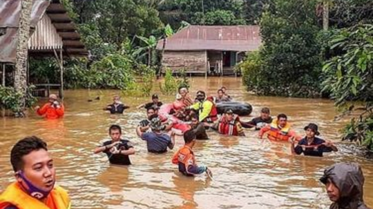 Banjir Kalsel, Meluasnya Lahan Sawit, dan Masifnya Pertambangan...