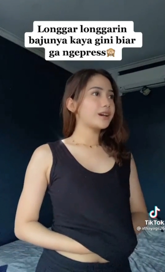 Menurut Cewek Cantik Ini, Begini Gelagat Wanita Yang Tidak Pakai BH