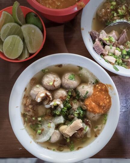 Kuliner Bali Legend yang Wajib Anda Coba di Pulau Dewata