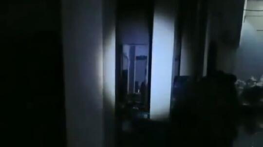 Memaksakan Diri Tidak Takut, Pria Ini Lari Kabur Saat Melihat Penampakan di Toilet!