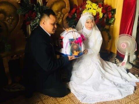 Sedih Gan!! Cinta Itu Tak Mengenal Rupa, Wanita Ini Menangis Dicintai Dengan Tulus