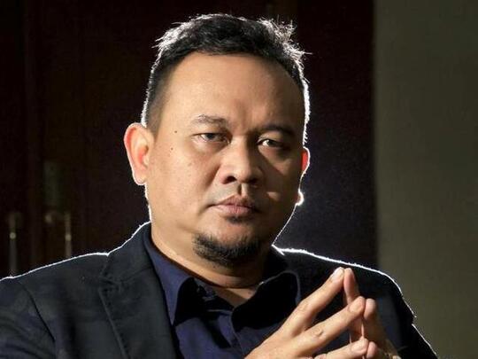 MISTERI JODOH : Naksir Siapa, Pacaran Ama Siapa, Kawin Ama Siapa...Hadewww