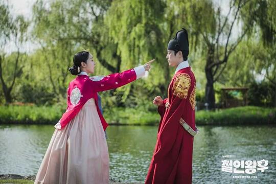 6 Couple di Drama Korea Ini Lawak Abis, Dijamin Selalu Bikin Ketawa Deh~