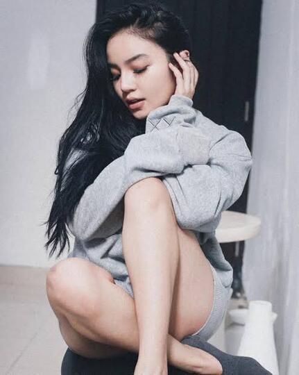 Masak-Memasak Bareng Youtuber Monica Ardhea, Lo Pernah Lihat?