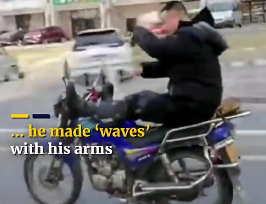 Video Aksi 'JOGET' Diatas Motor Ini Viral Dan Didenda Rp.2 Juta !