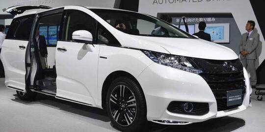 Berapa Biaya Pajak Dari Mobil Mewah?