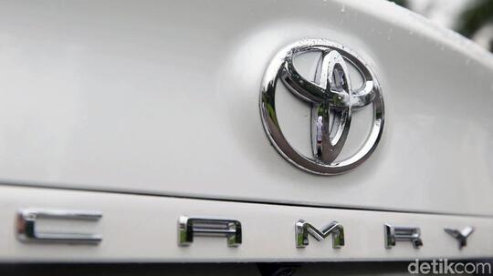 Rohadi PNS Tajir Punya 19 Mobil: 3 Camry, 3 Alphard, 3 Fortuner, 3 Pajero