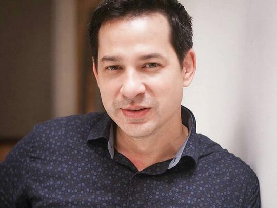 Sebelum Arya Saloka, 6 Aktor Ini Telah Lebih Dulu Menjadi Idola Para Emak-emak