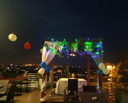 TeraSky Restauran: Sambil Makan Melihat Langit Katulistiwa