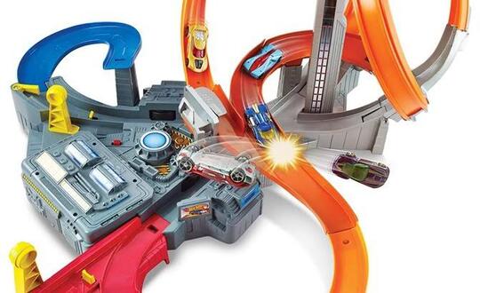 Pilih Hot Wheels Atau Tomica?