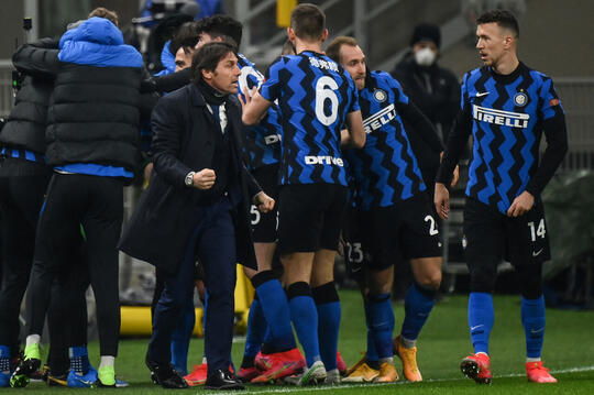 Berebut Puncak di Derby Della Madonnina, Tebak Siapa yang Ngegolin Duluan Gan!