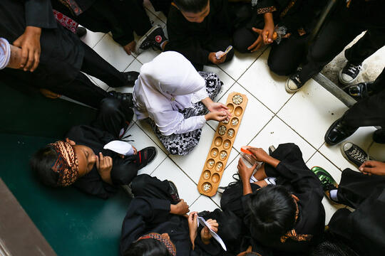 Masih ingat dengan 10 permainan masa kecil ini yang mungkin kamu pernah mainkan?