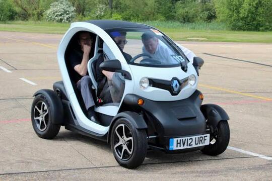 Renault Twizy, Mobil Listrik Yang Imut Dengan Harga OTR Di Indonesia Rp 408 Juta