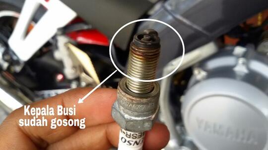 Tips Merawat Motor Secara Rutin pada Yamaha R15