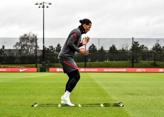 Apakah Virgil van Dijk Segera Memperkuat Liverpool Lagi? Pertanyaan atau Harapan?