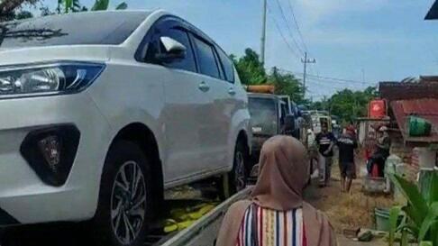 Viral Warga Tuban Memborong Mobil, Sekarang Masuk Bengkel.