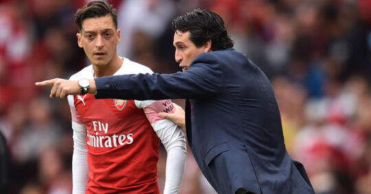 Setelah Memilih Bermain di Turki, Mesut Ozil Tinggal Nunggu Tenggelam?