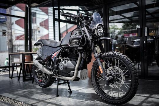 Royal Enfield Rilis 2 Motor Edisi Spesial Himalayan dan Interceptor 650 di Indonesia