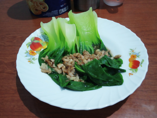 Sawi Daging Siram Tumis Bawang Putih yang Bikin Nagih, Kalian Mesti Cobain