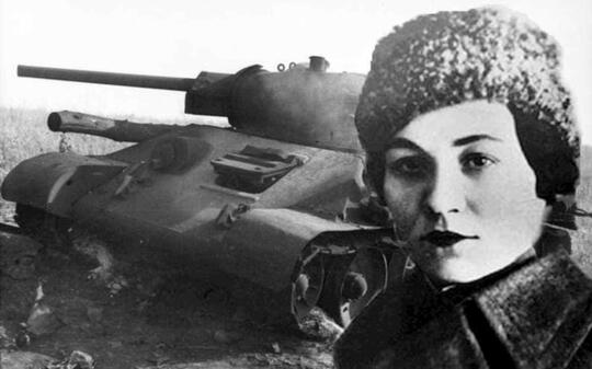 Suaminya Tewas, Mariya Nekat Beli 'TANK' Dan Perang Lawan Pasukan NAZI