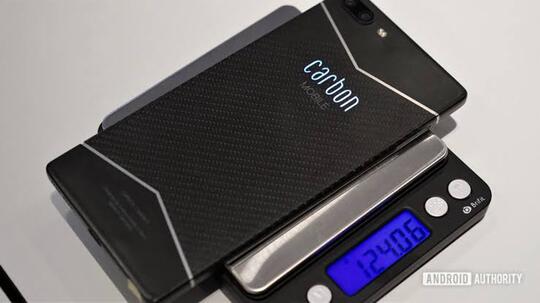 Wao, Smartphone Pertama di Dunia Berbahan Carbon Dengan Teknologi HyRECM